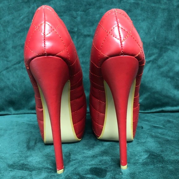 Liliana Red Quilted Platform Stiletto Heels Size 7 - Picture 5 of 8